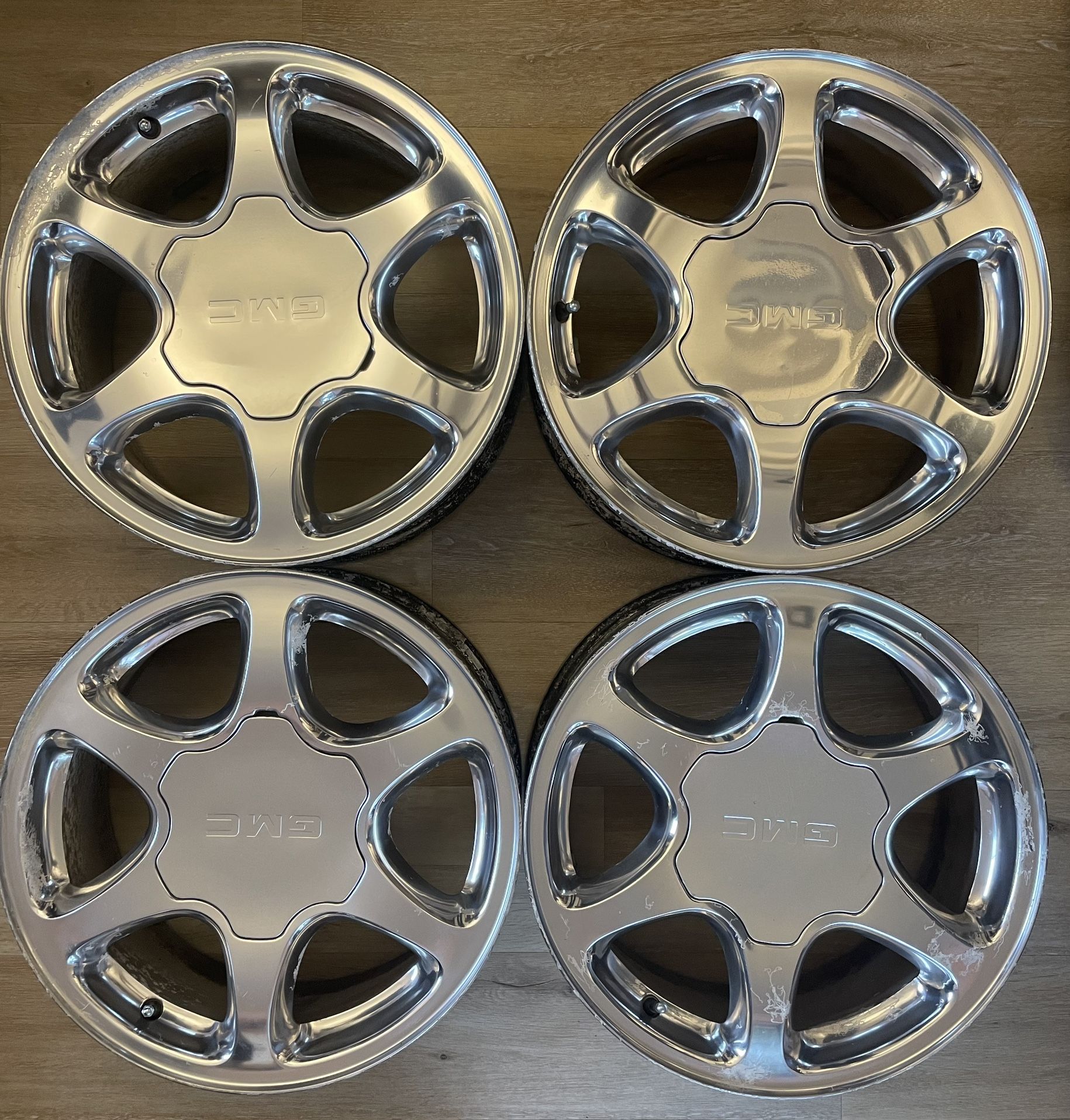 2001 -2006 GMC Chevy Yukon OEM Wheels 