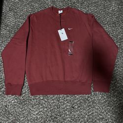brand new nike sweatshirt for 50$