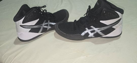 Wrestling shoes size 7