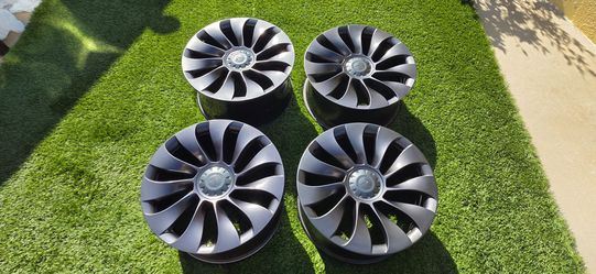 Immaculate Staggered Set 21" Tesla Model Y Uberturbine 2020-2025 OEM Wheels Rims