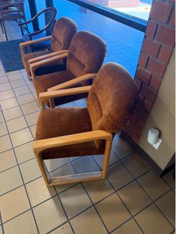 3 Chairs for free