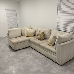 Cream Sectional Living Room Set With A Pull Out Bed Under . It Comes With All Original Pillows  