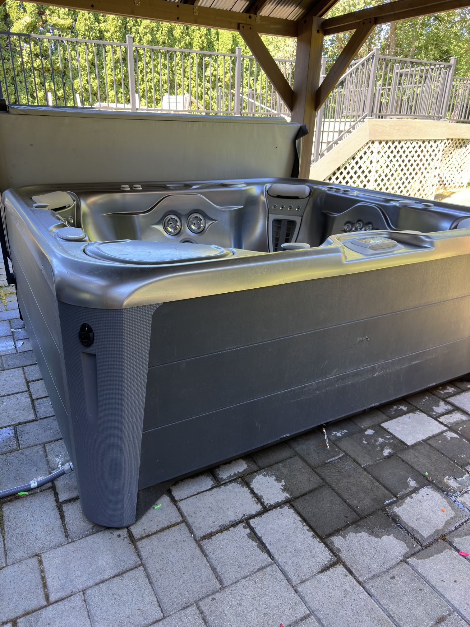 Hot Springs Highlife Grande Salt Water Hot tub for Sale in Vancouver