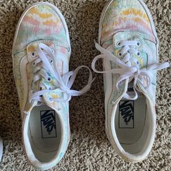 Cute Women's Rainbow 🌈 Vans 