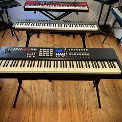 Akai MPK88 Midi Controller