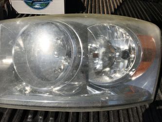 Pair Dodge 250 headlights