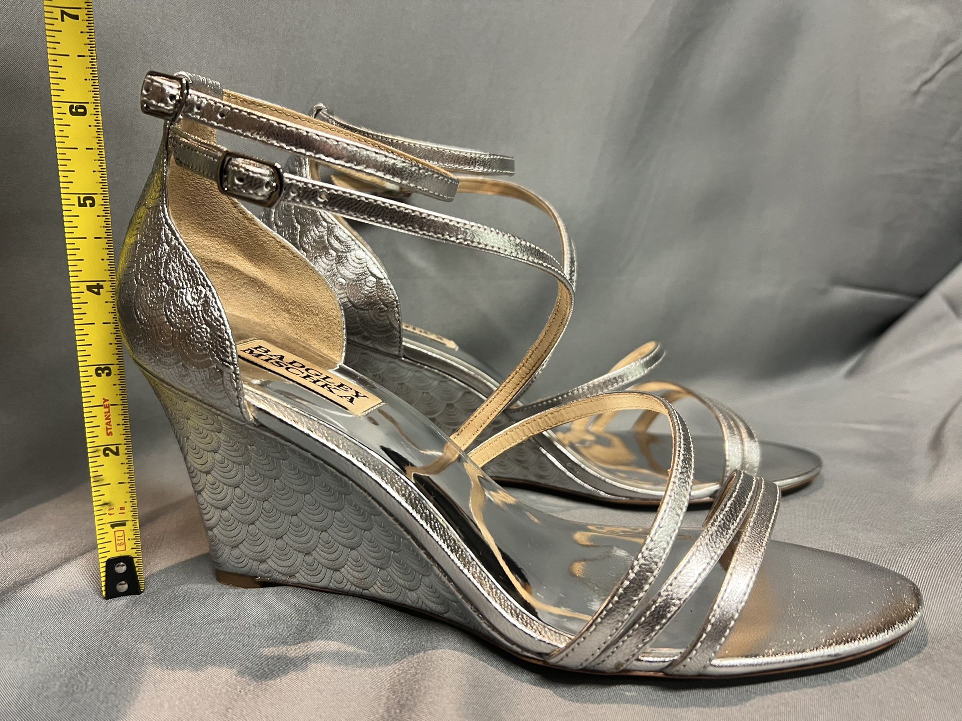 Badgley Mischka wedge sandals