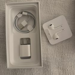 Apple Charger and EarPods Set