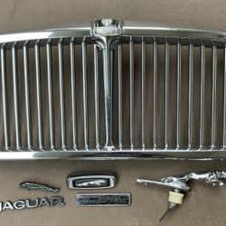 1985 Jaguar Grill And Emblems 