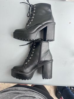 Women platform Ankle boots size 9