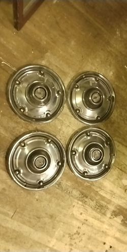 Early 70's Chev Hubcaps    $100 Obo