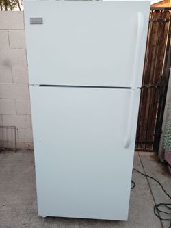 Frigidaire Top freezer bottom fridge