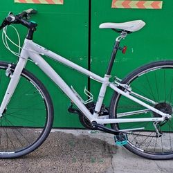 Excellent Condition TREK 7.3 FX 13" XS Hybrid Bike Bicycle JUST TUNED UP fast Smooth Fun Cycling