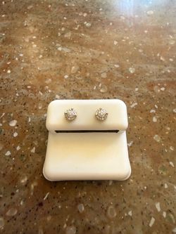 Brand New 14K Gold Moissanite Stud Earrings
