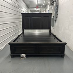 NEW Branson Queen-Sized Storage Bed - Brown