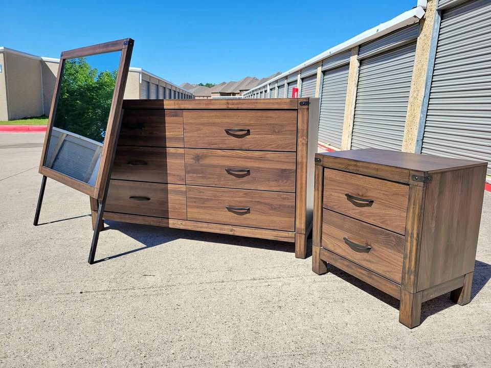 Clean Bedroom Dresser Mirror Nightstand Furniture Set