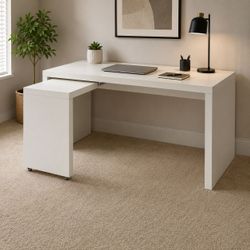 MALM
Desk with pull-out panel