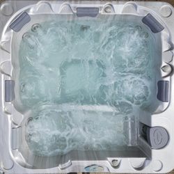 6-person refurbished 2006 Cal Spas CXA-22 hot tub for sale