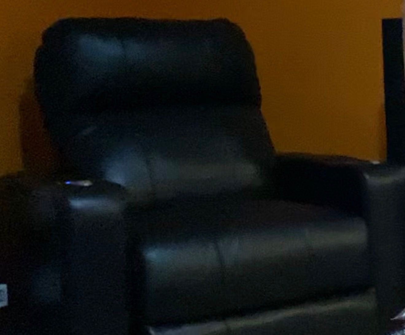 One Black Leather Power Recliner with Cup Holder – Excellent Condition