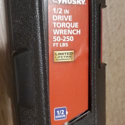 NEW - Husky Torque Wrench 50-250 ft/lb 1/2in.