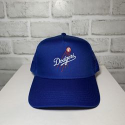 La Dodgers Embroider Trucker Hat.