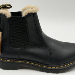Seminew Dr Martens Leonore Faux Fur Boots SZ 9 Women’s In Black 
