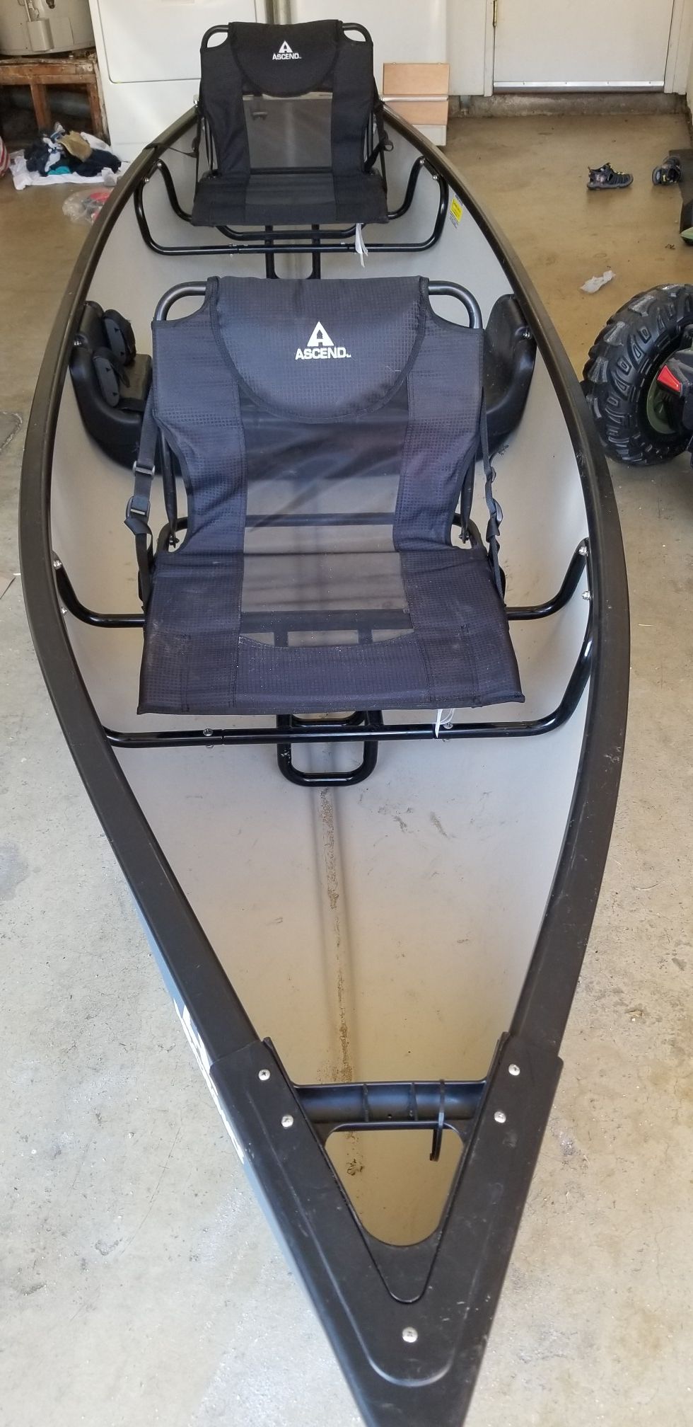 Ascend DC14 Canoe
