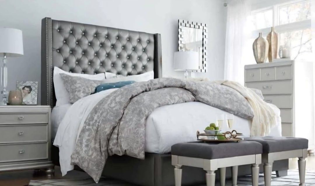 King Bedroom Set  *Make REASONABLE Offer*