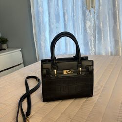 Black Purse 