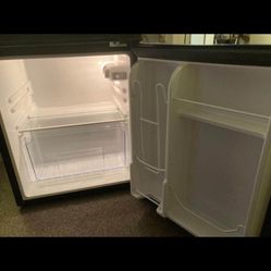 Mini Fridge, Very Good Condition