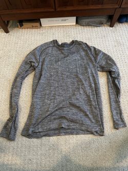 Lululemon Men’s Metal Vent Tech long sleeve shirt
