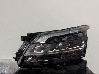NISSAN PATHFINDER LEFT HEADLIGHT 2024