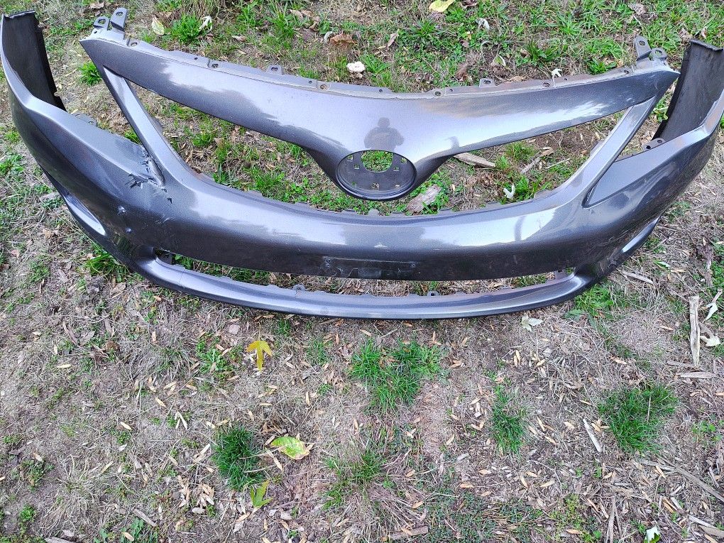 2011-2013 Toyota Corolla Bumper - See Description