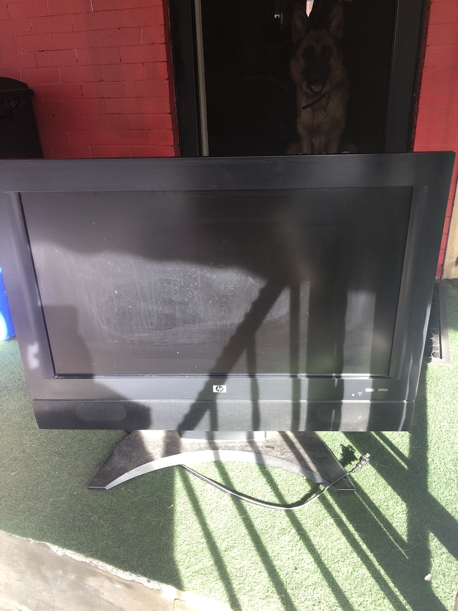 High Definition LCD 32” Television