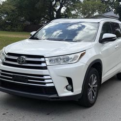 2017 Toyota Highlander xle