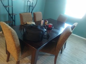 Chairs and table pick up asap moving