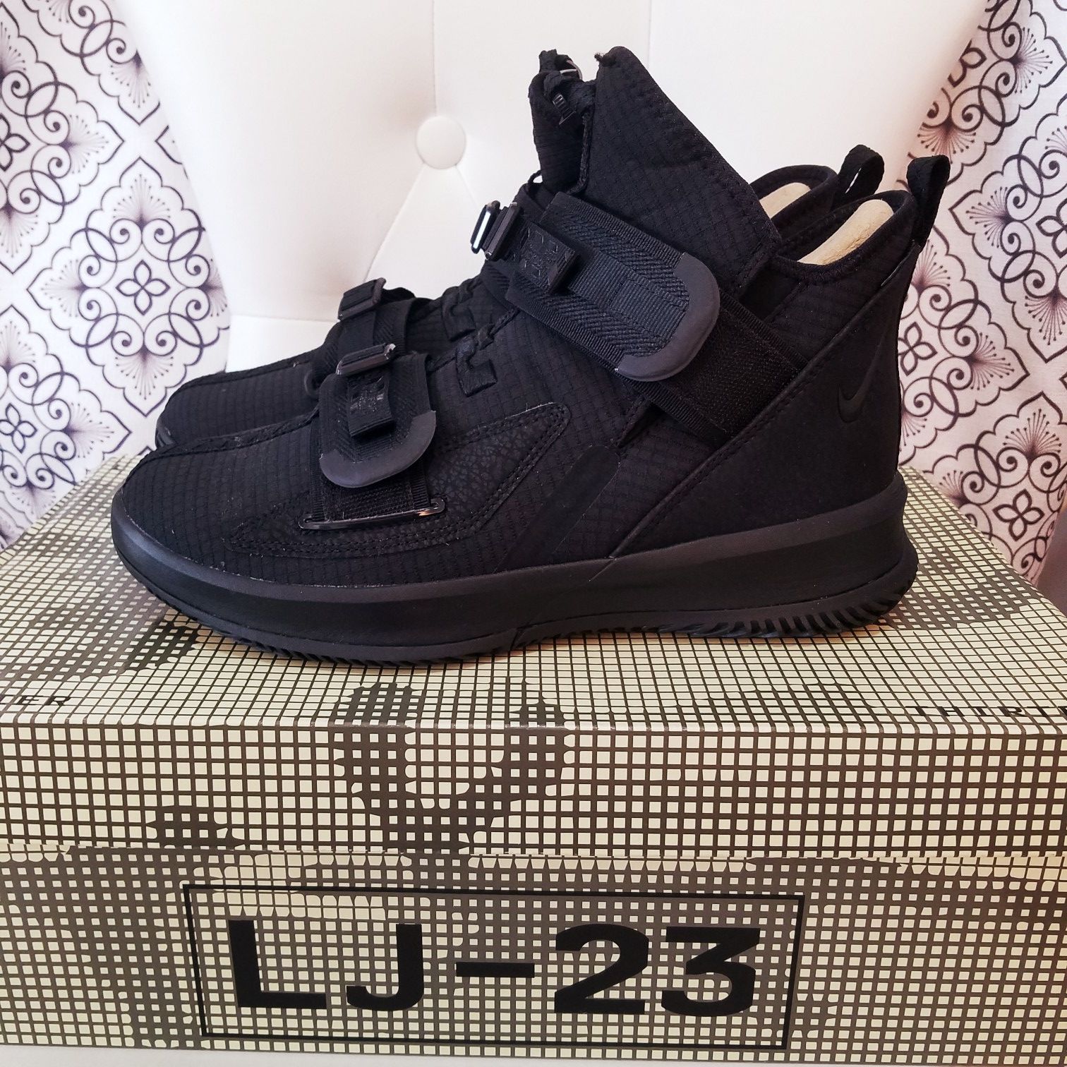 Men s Lebron Soldier Xiii Sfg Basketball Shoes Black aproden