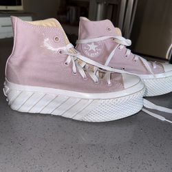 Pink converse good condition