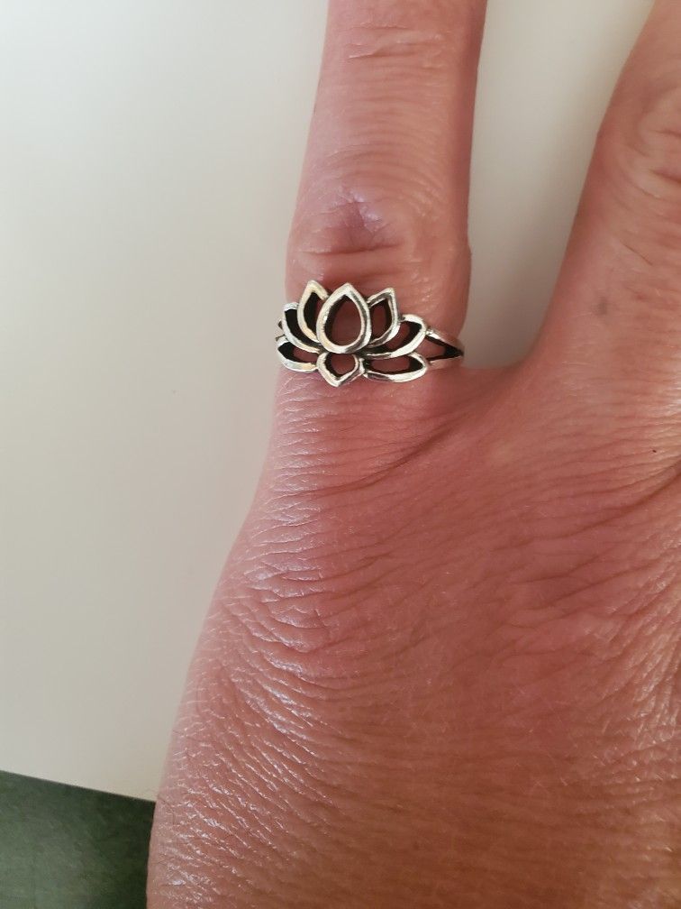 Lotus Ring