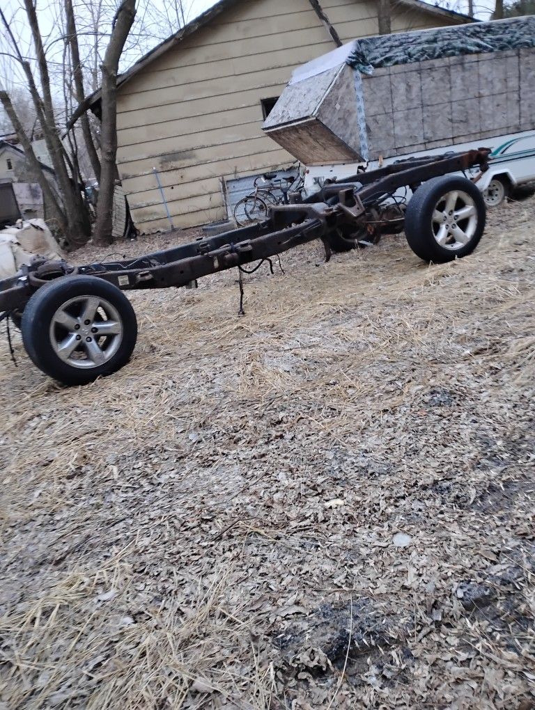 2007 Dodge Ram Frame Only No Front Front Differential And No Rear Differential Also.