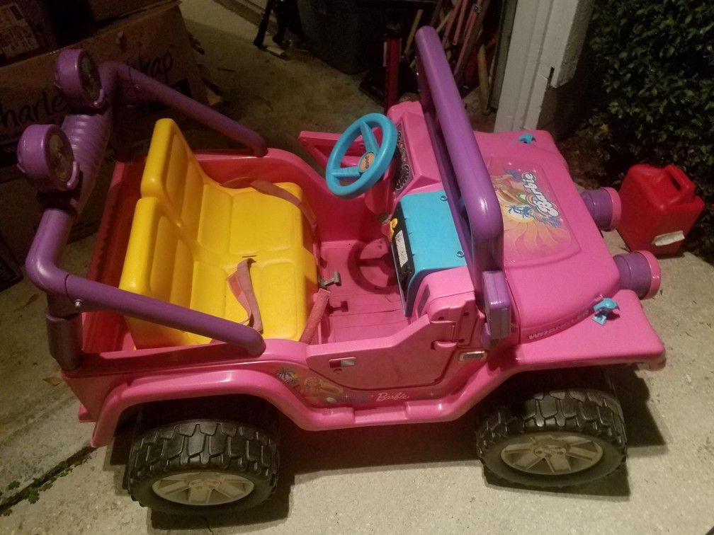 Power wheel Barbie jeep with battery and charger