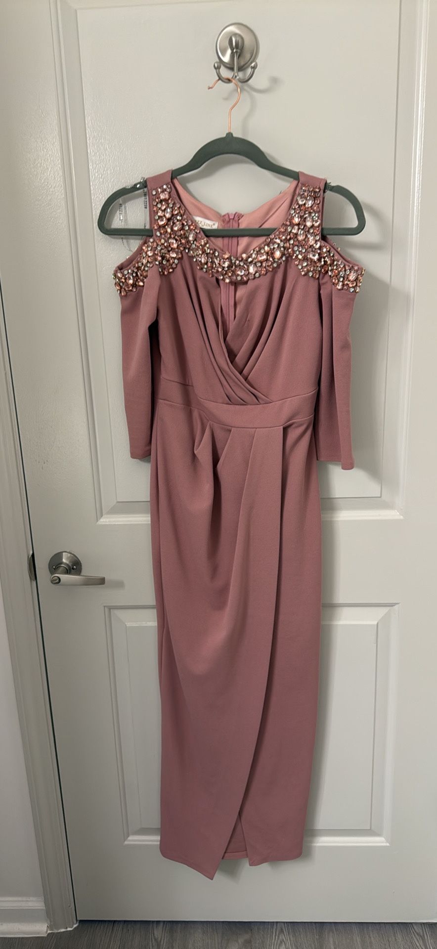 Women’s Gown / Dress