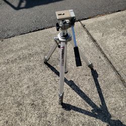 Velbon Hg-4 Tripod