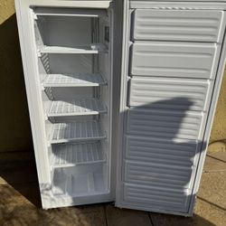 Frigidaire 6 cu.ft. Upright Freezer