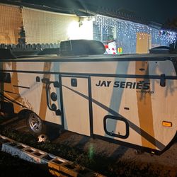 JAY SERIES by Jayco ( Camper Up) 