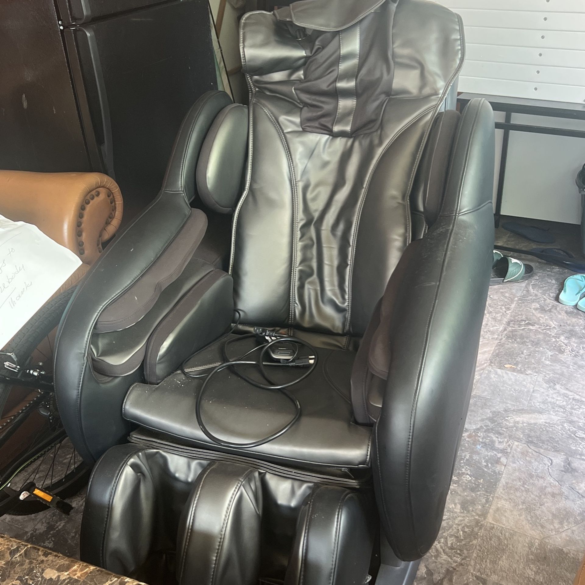 uAstro Zero Gravity Massage Chair for Sale in Orlando, FL - OfferUp