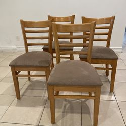 Four Beautiful Vintage Suede Upholstered Dining Chairs🌷  $40 Each
