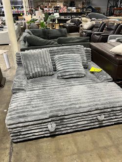 Costco Thomasville oversized chair with ottoman