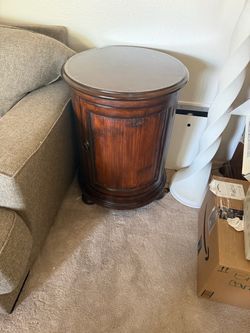 Round Wood Curio Table