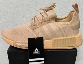 Adidas NMD R1 Women’s Size 9.5 *NWT*